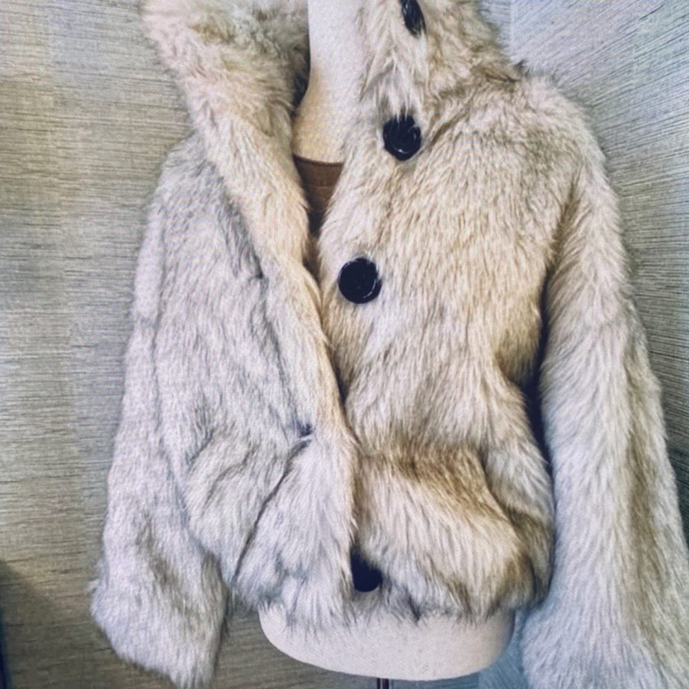 Women's Faux Fur Jacket - Cream